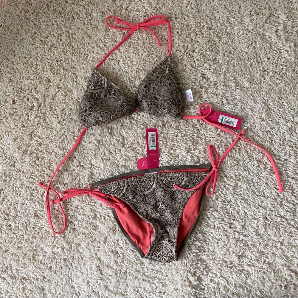 Taupe lace Bikini with hot pink details.